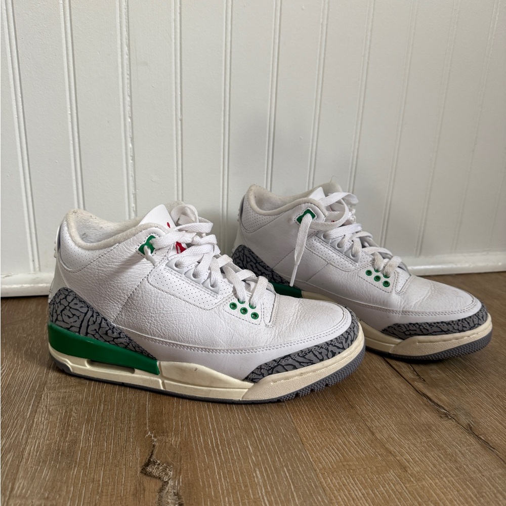 Women’s Jordan 3 retros! size 7.5